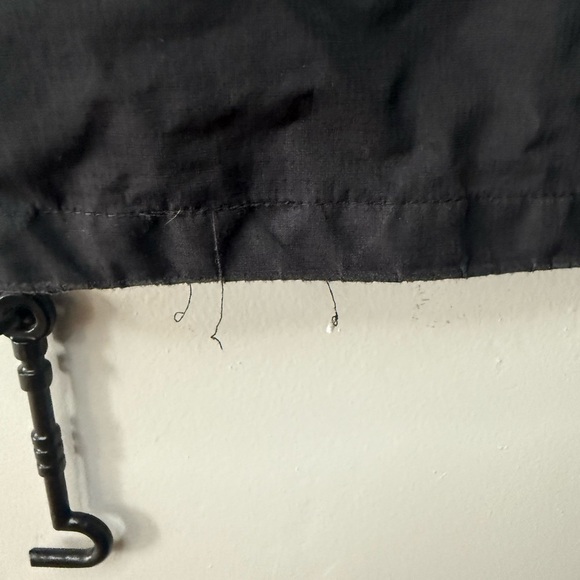 The North Face Women’s Jacket – Size Small, Detachable Hood & Zip Pockets - Picture 4 of 6